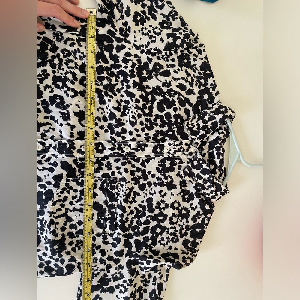 Chic JCrew snow leopard print collared button down shirt boy cut 100% cotton Y2K - Picture 7 of 7